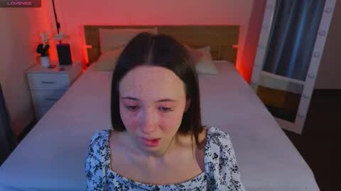 Snapshot of haylefirehot chatting on 11.02.25 Hayle online show from 11.02.25