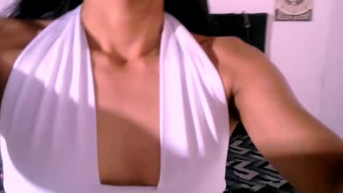 Snapshot of hayley_1111 chatting on 10.12.25 hayley_1111 online show from 10.12.25