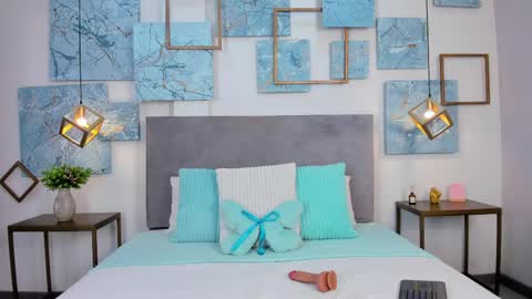 Hayli  online show from 04.17.26