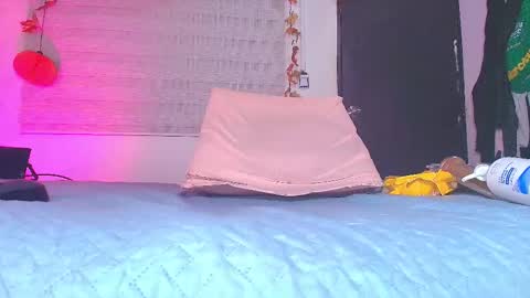 Snapshot of hazel_kataleya chatting on 10.18.25 kataleya online show from 10.18.25