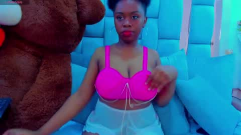 hazel_lanee online show from 04.19.26