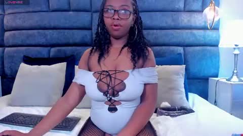 Snapshot of hazel_lanee chatting on 06.09.26 hazel_lanee online show from 06.09.26