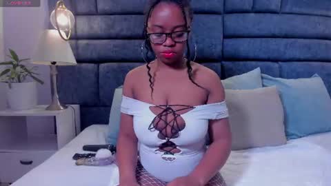 Snapshot of hazel_lanee chatting on 06.29.26 hazel_lanee online show from 06.29.26