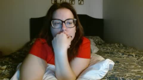 Hazel online show from 10.04.25