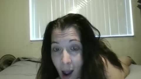 Snapshot of hazelbasil32728 chatting on 10.03.25 hazelbasil32728 online show from 10.03.25