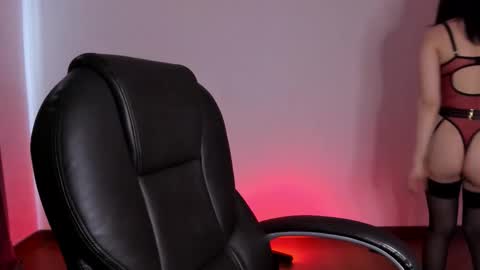 Snapshot of hazelkush00 chatting on 10.02.25 HazelKush online show from 10.02.25