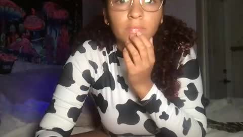 Snapshot of hazell77 chatting on 11.07.25 hazell77 online show from 11.07.25