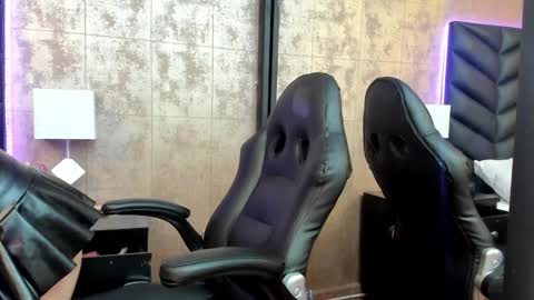 Snapshot of hazelmoret chatting on 01.16.25 HazelMoret online show from 01.16.25