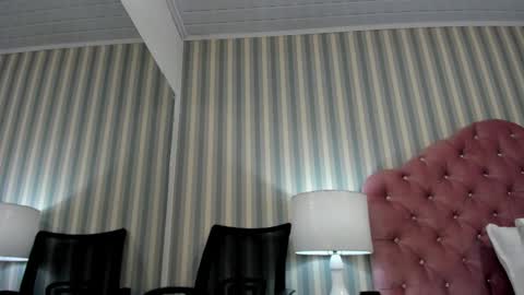 Snapshot of hazelmoret chatting on 02.27.25 HazelMoret online show from 02.27.25