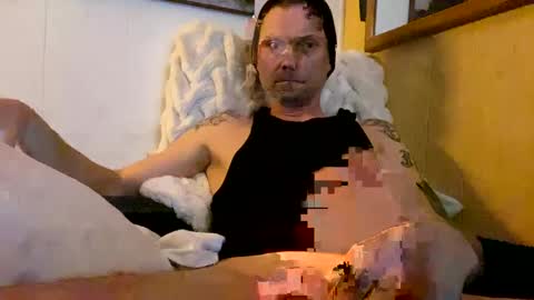 Snapshot of hbsethy chatting on 12.24.24 HBSethy online show from 12.24.24