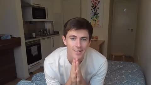 Snapshot of heatsignal chatting on 10.13.25 HeatSignal online show from 10.13.25