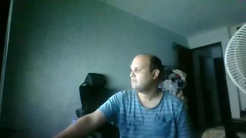 Snapshot of heavy_rebellxc chatting on 11.01.25 Heavy Rebell online show from 11.01.25