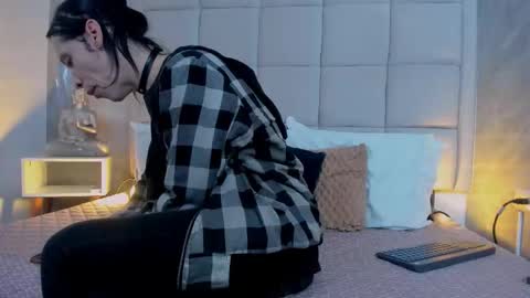 Keira Hecate online show from 10.01.25