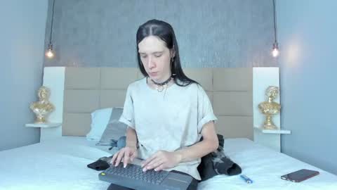 Snapshot of hecate1_ chatting on 07.08.26 Keira Hecate online show from 07.08.26