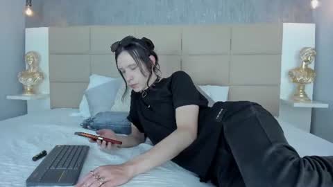 Snapshot of hecate1_ chatting on 07.17.26 Keira Hecate online show from 07.17.26