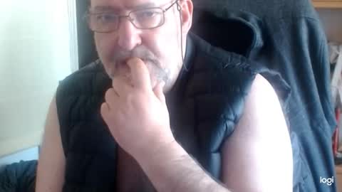 Snapshot of hechizodeluz chatting on 04.19.26 Hechizo online show from 04.19.26