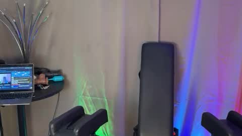 LockedThug online show from 12.22.25