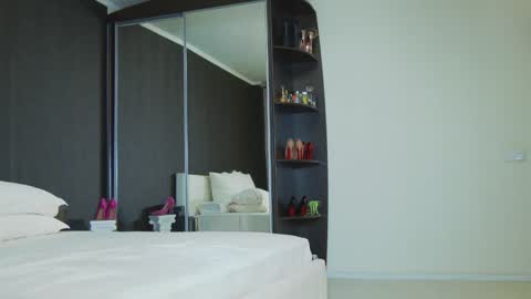 Snapshot of hefner_girl chatting on 12.20.24 Helen online show from 12.20.24