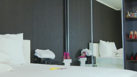 Snapshot of hefner_girl chatting on 12.31.24 Helen online show from 12.31.24