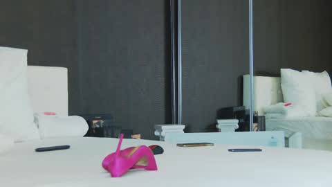 Snapshot of hefner_girl chatting on 02.17.25 Helen online show from 02.17.25