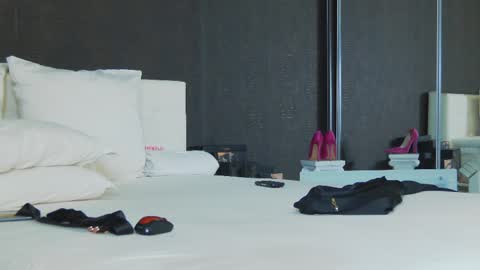 Snapshot of hefner_girl chatting on 02.26.25 Helen online show from 02.26.25