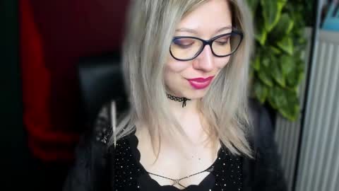 Snapshot of heidi_pleasure chatting on 04.29.26 Heidi online show from 04.29.26