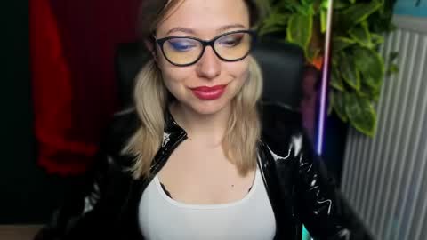 Snapshot of heidi_pleasure chatting on 06.01.26 Heidi online show from 06.01.26