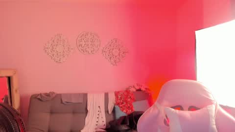 Snapshot of heidipalmer chatting on 06.16.26 Heidi Palmer online show from 06.16.26