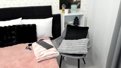 Snapshot of heidixcutie chatting on 02.17.25 Heidi online show from 02.17.25