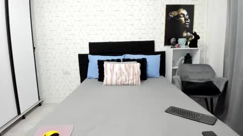 Snapshot of heidixcutie chatting on 09.15.25 Heidi online show from 09.15.25