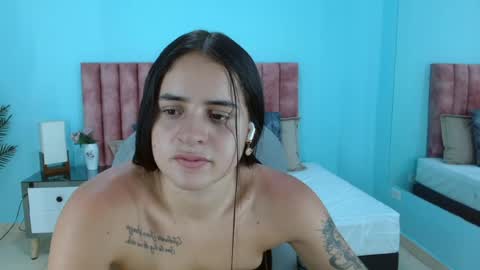 Snapshot of heidy_hoiss chatting on 05.22.26 Heidy online show from 05.22.26