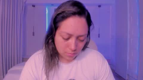 Snapshot of heidy_jhons chatting on 10.19.25 Heidy online show from 10.19.25