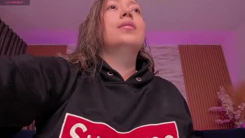 Snapshot of heidy_jhons chatting on 11.07.25 Heidy online show from 11.07.25