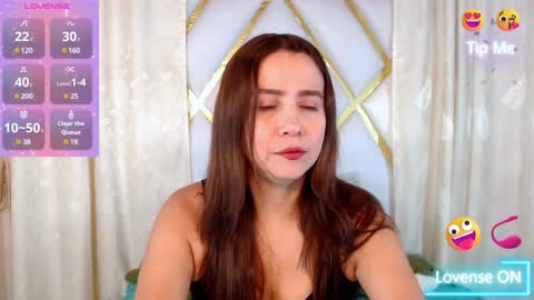 Snapshot of heidy_wells chatting on 01.12.25 Heidy online show from 01.12.25