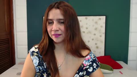 Snapshot of heidy_wells chatting on 03.11.25 Heidy online show from 03.11.25