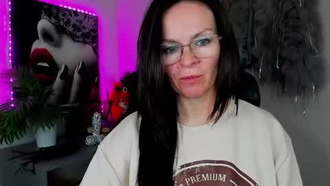 Helen online show from 04.10.26