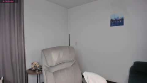 helen_miller online show from 01.27.25