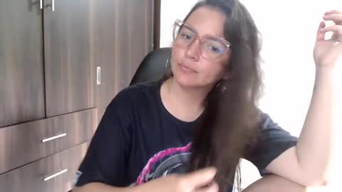 helena online show from 10.07.25