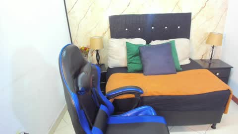 HELENA COPPER online show from 04.12.26