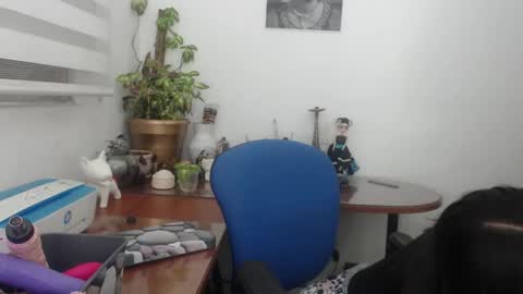 HELENA  online show from 11.15.25