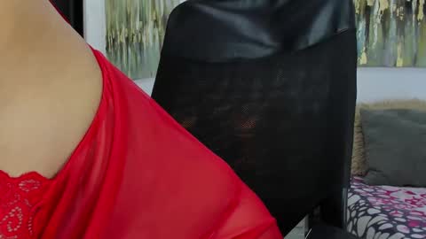 Snapshot of helena_santos01 chatting on 09.14.25 Helena Santos online show from 09.14.25