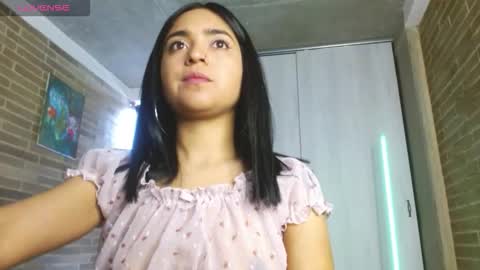 Snapshot of helenacyruss666 chatting on 10.01.25 Only 18 cyrus online show from 10.01.25