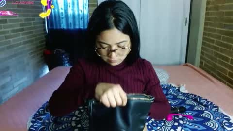 Snapshot of helenacyruss666 chatting on 10.14.25 Only 18 cyrus online show from 10.14.25