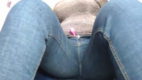 Snapshot of helenahotwet chatting on 09.27.25 helenahotwet online show from 09.27.25