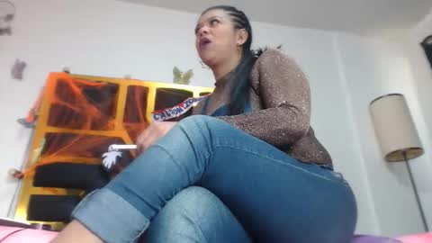 Snapshot of helenahotwet chatting on 11.04.25 helenahotwet online show from 11.04.25