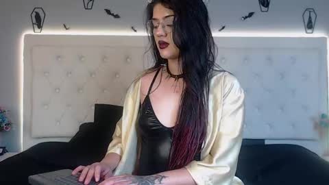 helenamorningstar online show from 01.10.25