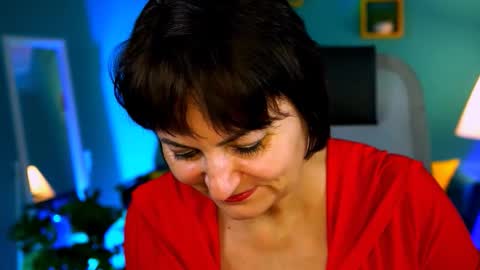 Snapshot of helenbeler chatting on 11.06.25 helenbeler online show from 11.06.25