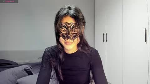 Snapshot of helenblazetrt chatting on 06.14.26 Hi I am Helen online show from 06.14.26