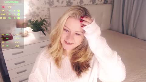 Snapshot of helenbonham chatting on 12.18.24 Helena Bonham online show from 12.18.24