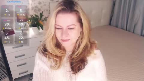 Snapshot of helenbonham chatting on 02.04.25 Helena Bonham online show from 02.04.25